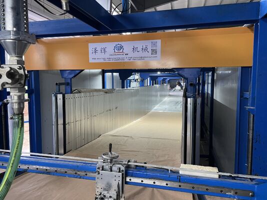 6kg/m3 超低密度連続PU泡を作る機械 20HPの冷却システム